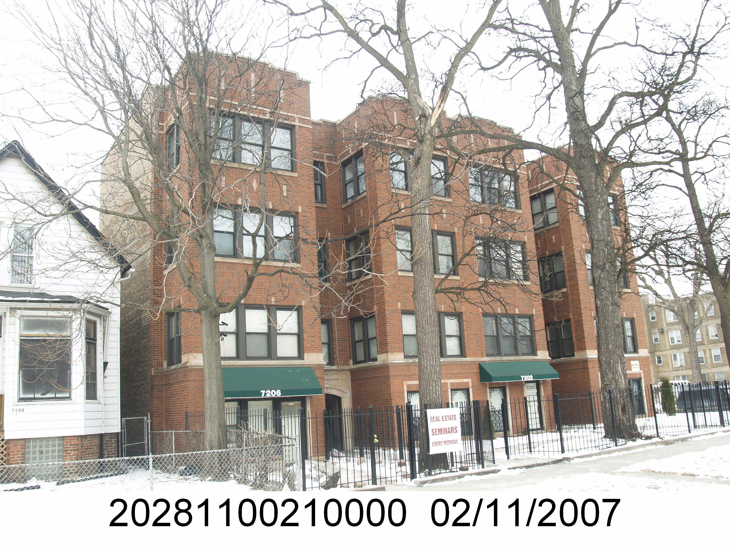 607 W 72nd St - 3